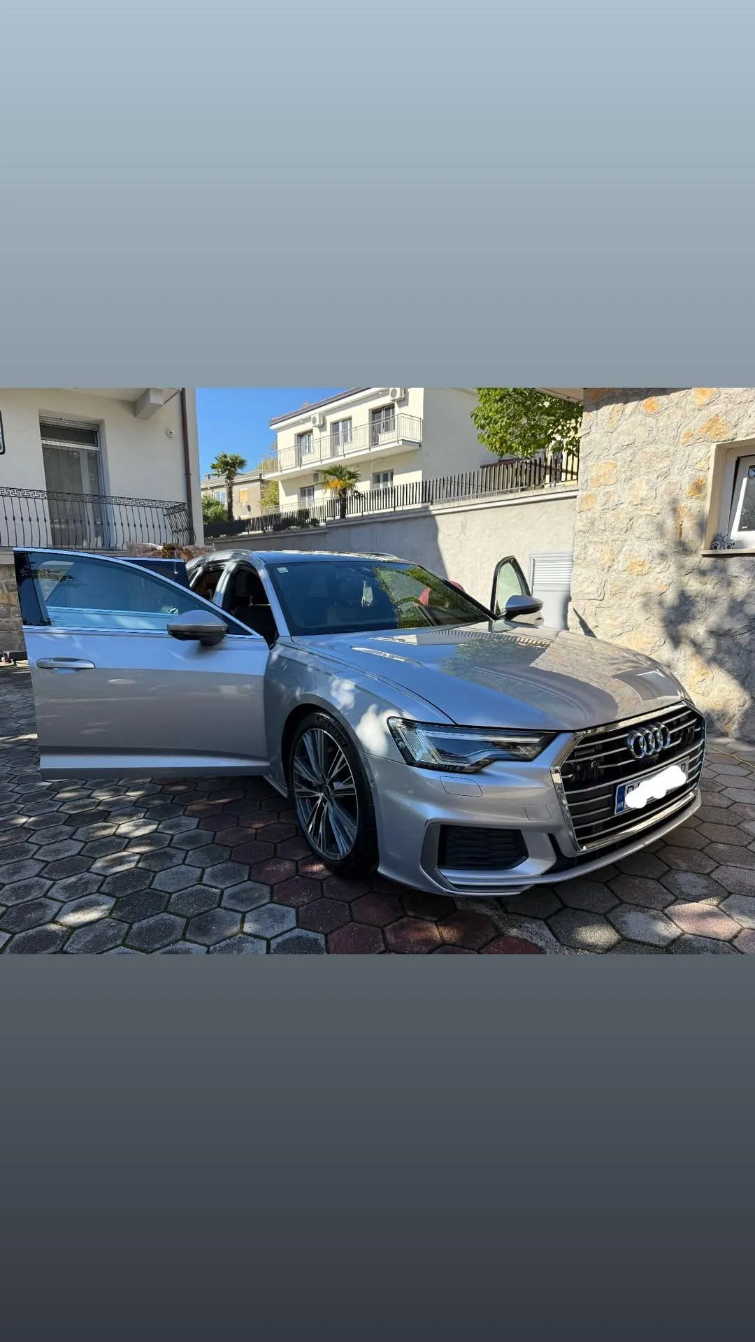 Profesionalno vanjsko pranje automobila za sjajan izgled